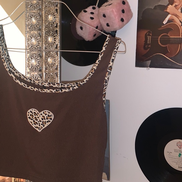 small brown cheetah heart crop top🤎🤎 - Picture 2 of 4